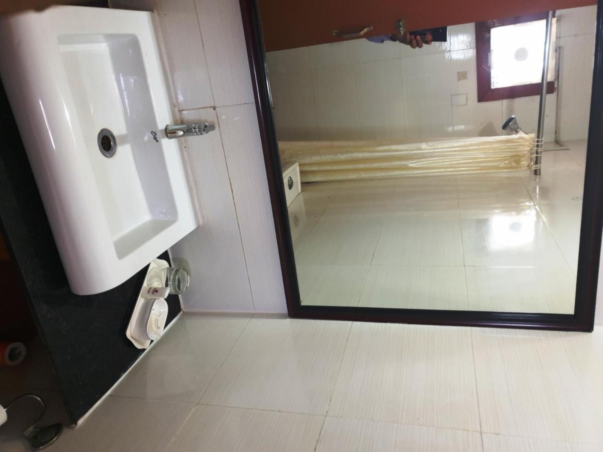 Regenta Resort Bhuj By Royal Orchid Hotels Limited מראה חיצוני תמונה