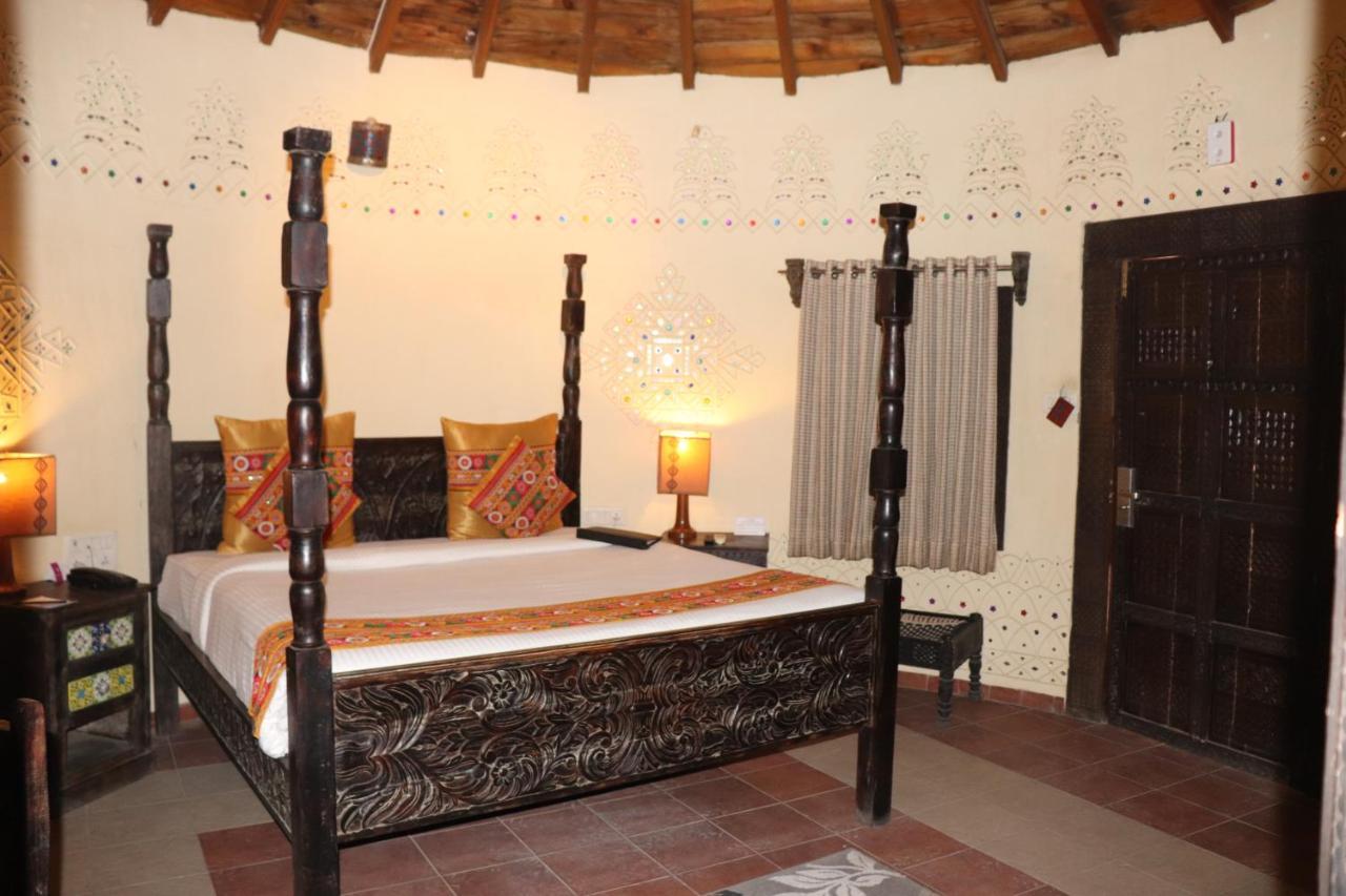 Regenta Resort Bhuj By Royal Orchid Hotels Limited מראה חיצוני תמונה