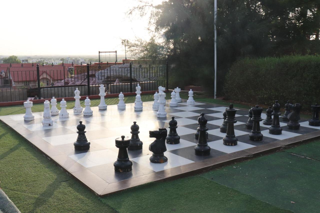 Regenta Resort Bhuj By Royal Orchid Hotels Limited מראה חיצוני תמונה