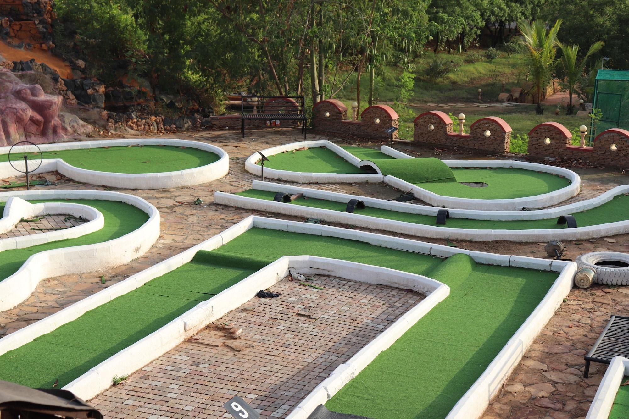 Regenta Resort Bhuj By Royal Orchid Hotels Limited מראה חיצוני תמונה