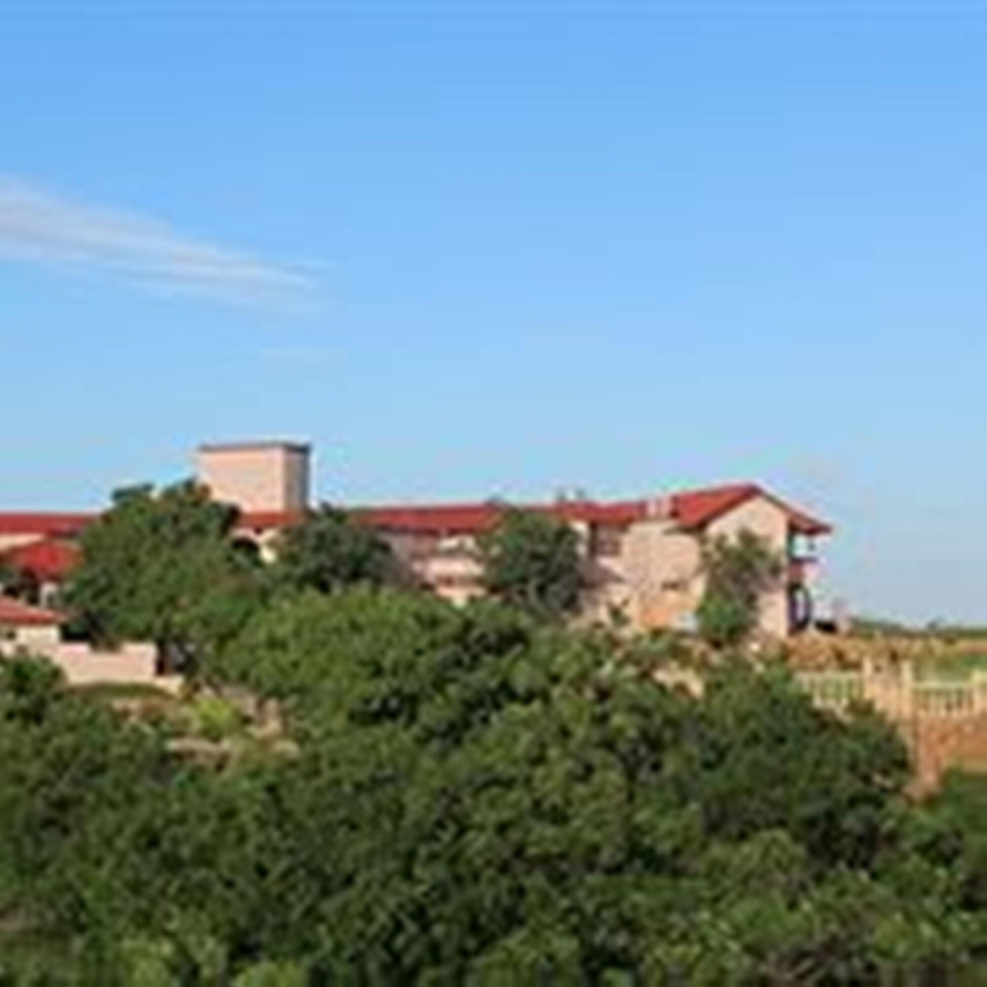Regenta Resort Bhuj By Royal Orchid Hotels Limited מראה חיצוני תמונה