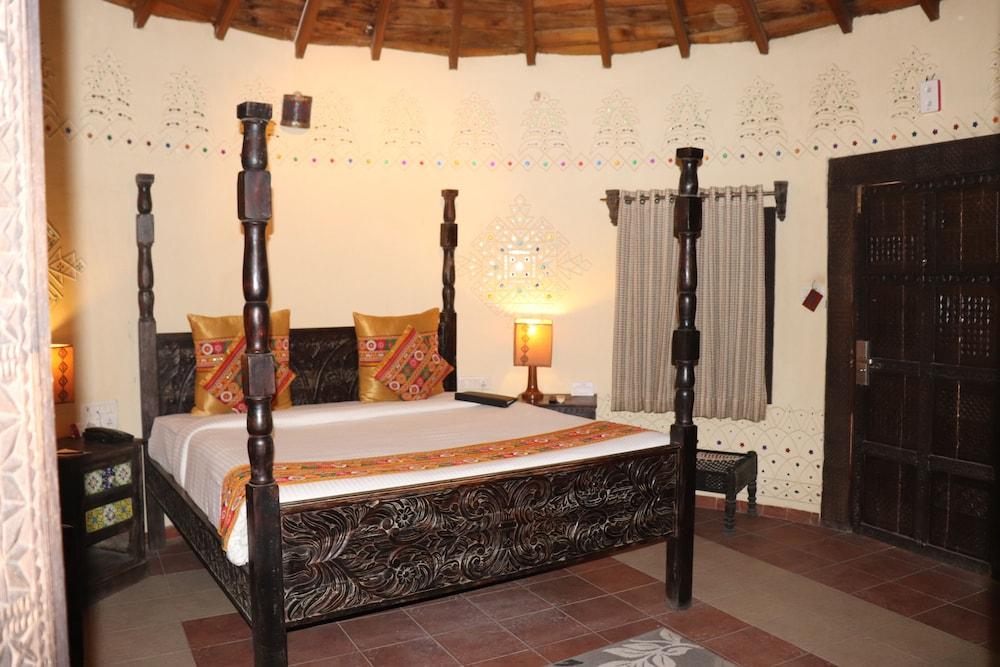 Regenta Resort Bhuj By Royal Orchid Hotels Limited מראה חיצוני תמונה