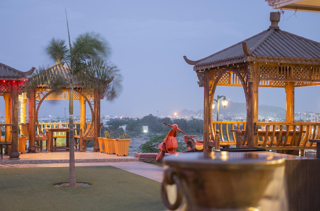 Regenta Resort Bhuj By Royal Orchid Hotels Limited מראה חיצוני תמונה