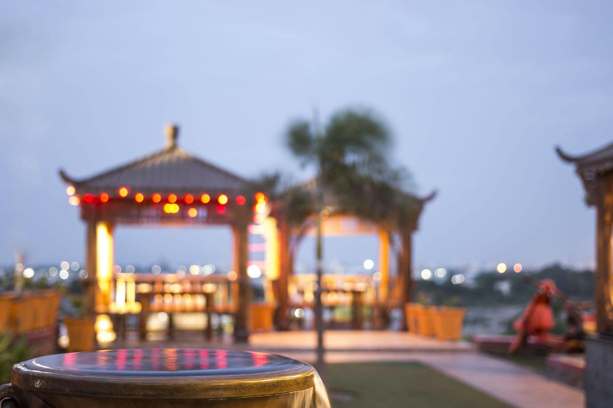 Regenta Resort Bhuj By Royal Orchid Hotels Limited מראה חיצוני תמונה
